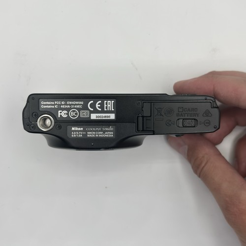 Cámara digital compacta Nikon Coolpix S9600 negra PARA REPUESTOS - LEER DESCRIPCIÓN - Imagen 4 de 9
