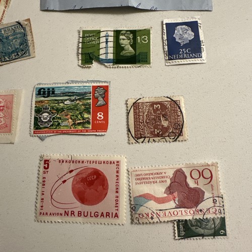 LUCKY 100 + MIXED USED ๐ POSTAGE STAMPS VINTAGE On Paper WHAT UCU GET RARE 21 - Picture 5 of 21
