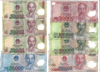 Vietnam ✨ 8 banknotes ... Total: 500 000 Dong 💥lot #3506