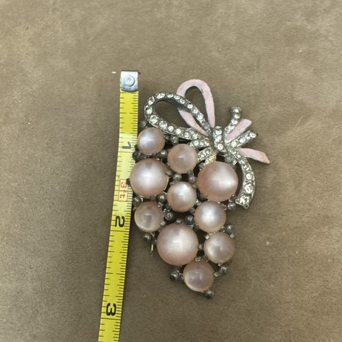 Coro 1940’s Rare Pink Faux Moonstone Large Fur Clip Grape Cluster Gene Verrecchi - Imagen 11 de 12