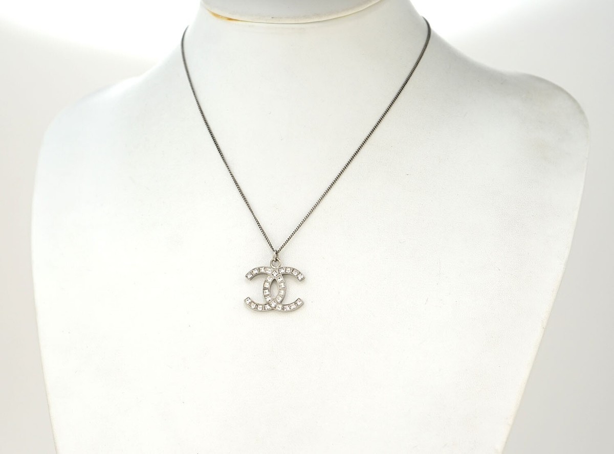 CHANEL CC Logo Rhinestone Pendant Necklace 17 CHANEL CC Logo Rhinestone Pendant Necklace 17