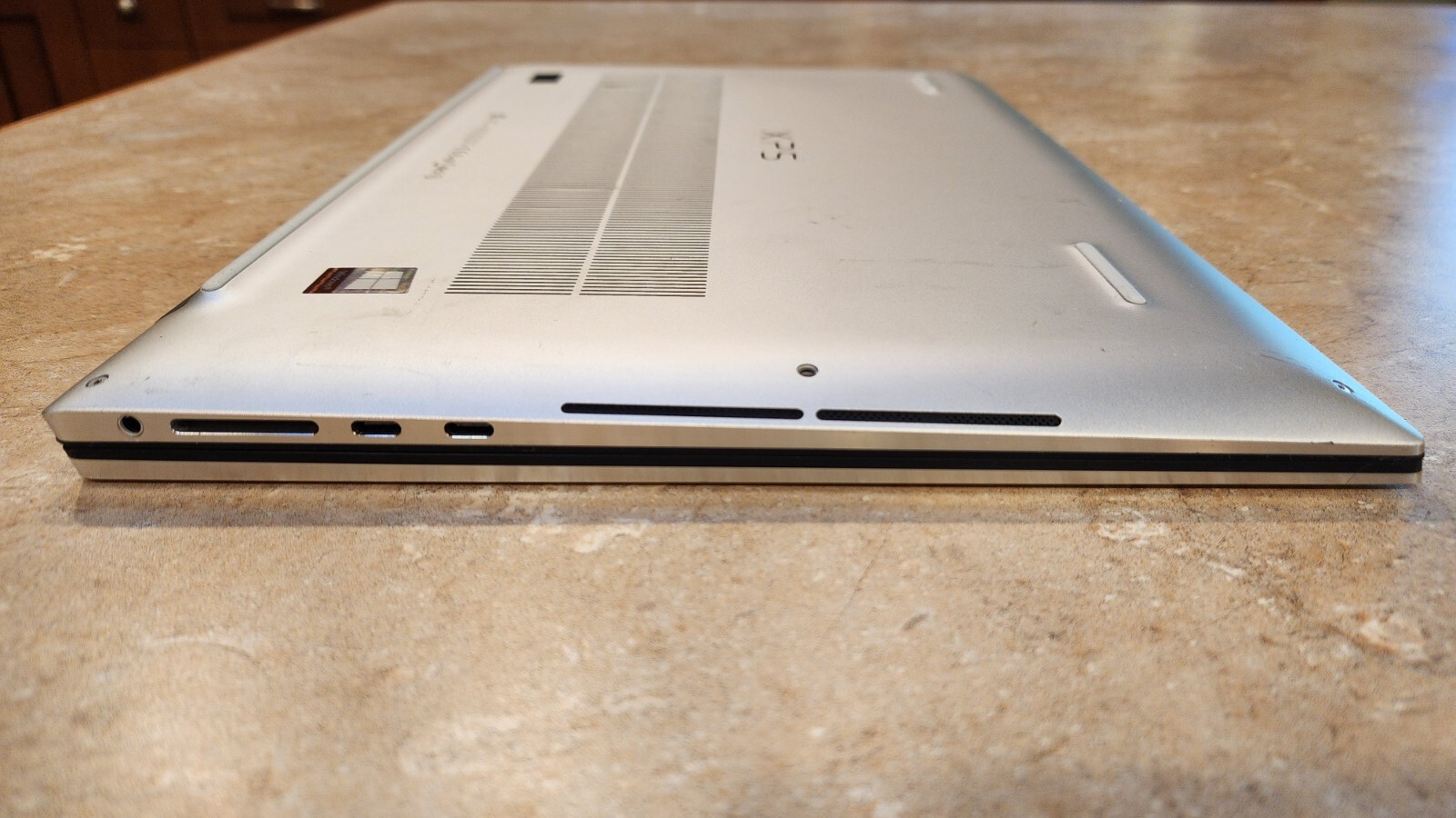 17" UHD+ 4K Touch Dell XPS 17 9700 i7-10875H 32GB RAM 1TB SSD NVIDIA RTX 2060 - Picture 15 of 18