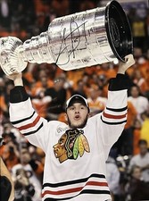 JONATHAN TOEWS SIGNED CHICAGO BLACKHAWKS 12x16” PHOTO