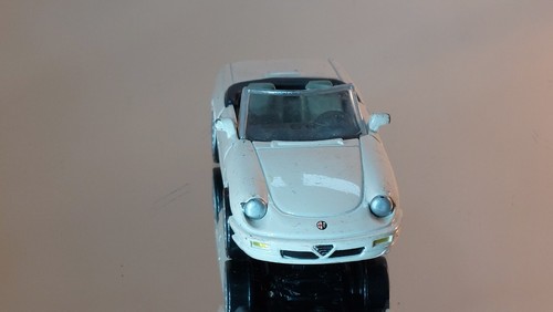 Alfa Romeo Spider - New Ray - White - Picture 2 of 9