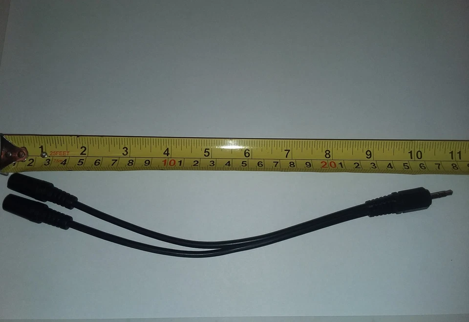 Lot 10 of 3.5mm Y cable male to 2 female stereo 9" audio Y  headset cable LOT 10 - Image 4 of 4