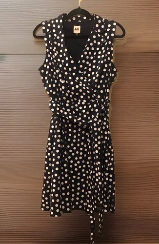 Anne Klein Notch Collar Faux Wrap Polka Dot Sleeveless Dress - 10 EUC - Picture 11 of 11