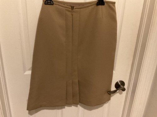 Tahari Arthur S Levine Womens Skirt Suit Set Taupe with sequin lapelDots Size 14 - Picture 8 of 9