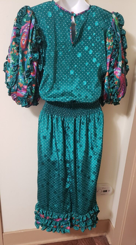 Vintage Susan Freis Dress. Green, Ruffle Sleeves And Hem. Size XS - Picture 9 of 15