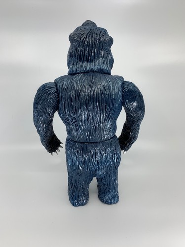 Rampage Toys Kesagake Godzilla Blue Colorway Sofubi - Picture 3 of 9