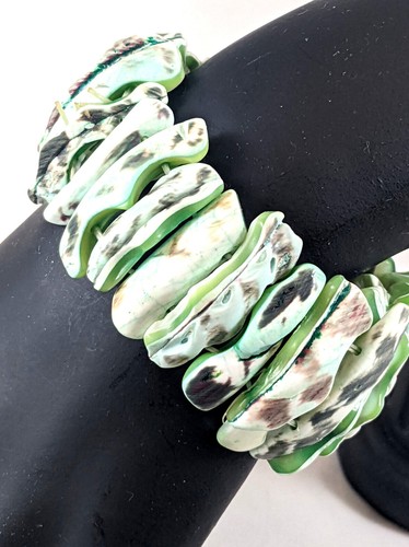 Aqua Shell Stretch Bracelet - Picture 4 of 6
