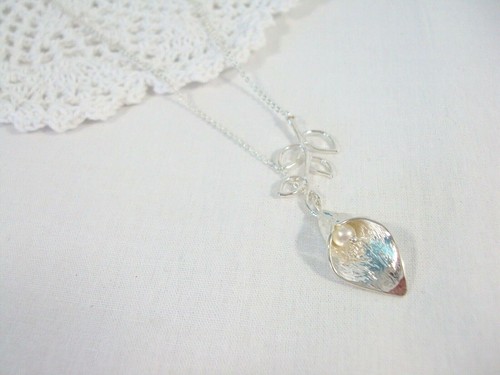 Calla Lily Pearl Necklace Pendant Choker Sliding Leaf Pendant Chain Bride Dainty - Picture 8 of 11