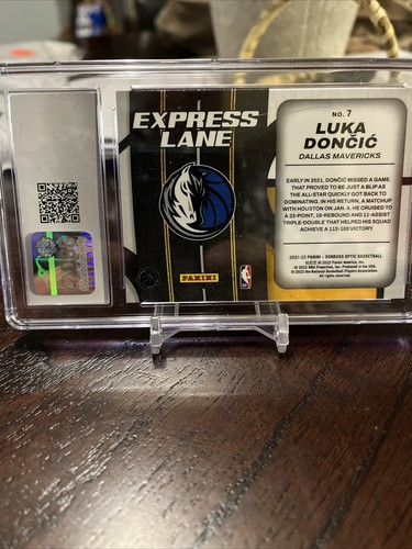 2021 Donruss Optic #5 Luka Doncic Express Lane Holo CGC9.5 MNT - Picture 2 of 2