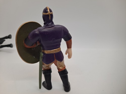 Papo Action Figures A Lizard Creature, 2 Mounted Knights, & their squires *READ* - Picture 14 of 17
