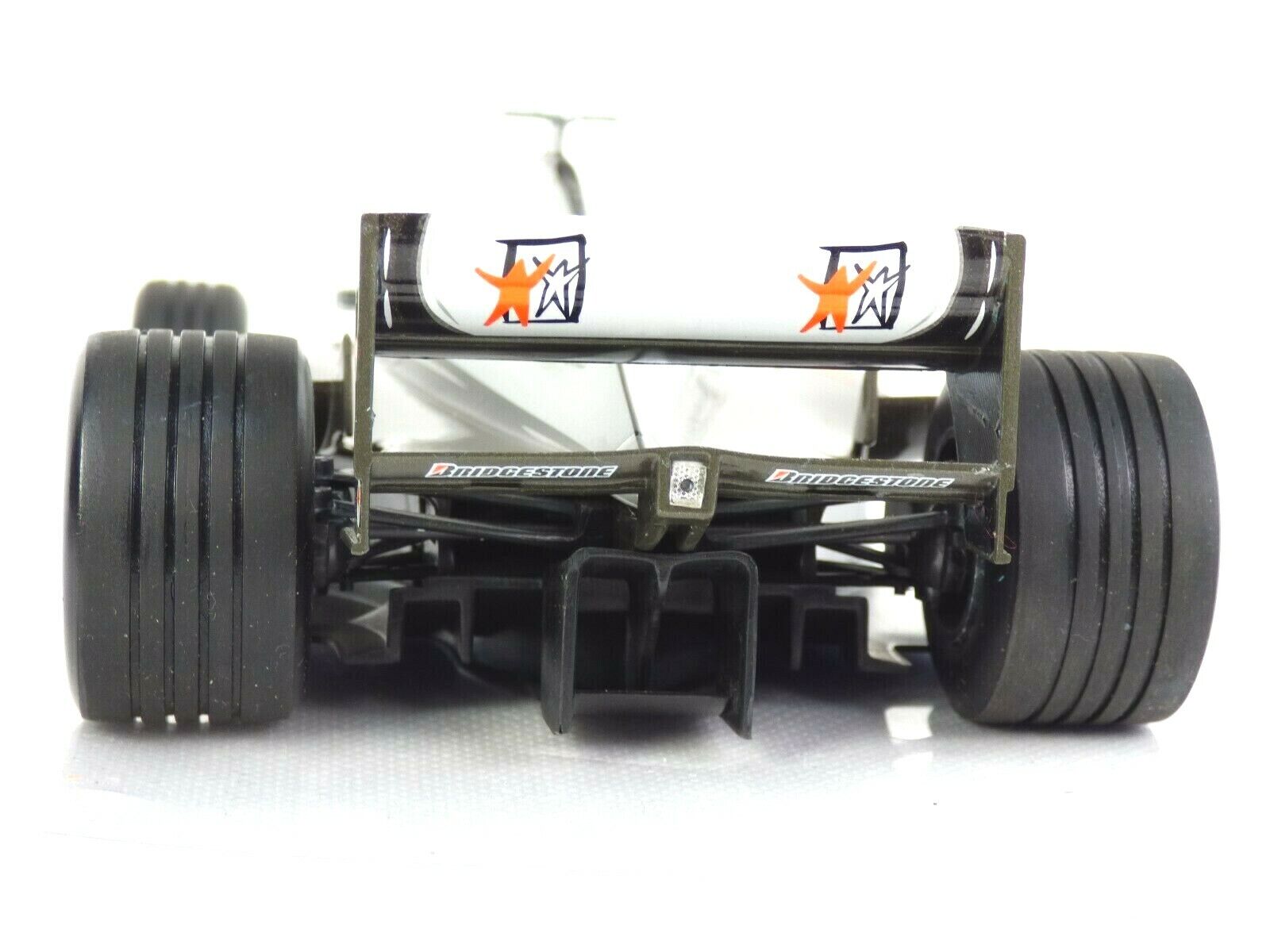 Foto 10 di 12