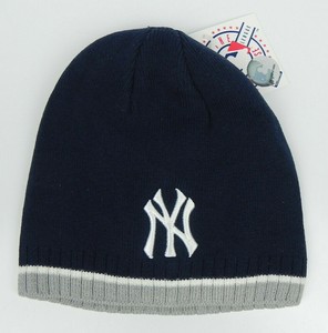 NEW-YORK-YANKEES-MLB-NAVY-UNCUFFED-MLB-VINTAGE-KNIT-RETRO-BEANIE-CAP-HAT-NEW