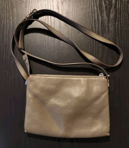 Borsa a tracolla Marc Jacobs New York quadrata ciottoli in pelle doppia borsa grigio talpa - Foto 2 di 7