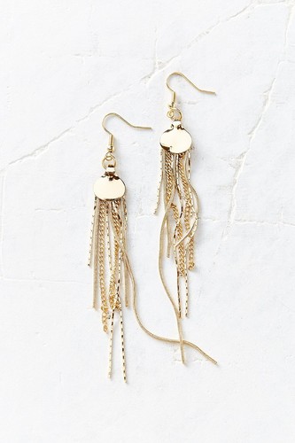 Pendientes colgantes Urban Outfitter Flashback con flecos nuevos con etiquetas $45 plateados - Imagen 8 de 10