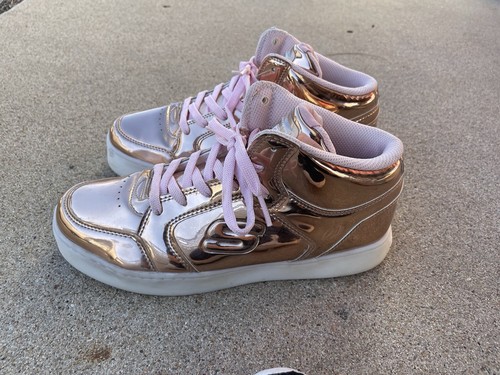Sneaker Skechers Energy Lights oro rosa lucido Mid Top Light Show taglia 7,5 nuove - Foto 2 di 9