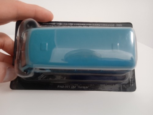 Diecast Soviet car RAF 977 DM Latvia РАФ 977 ДМ Латвия DeAGOSTINI 1/43 Scale - Picture 13 of 14