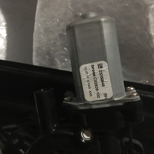 2018-2019 RH passenger regulator with motor - Picture 2 of 2