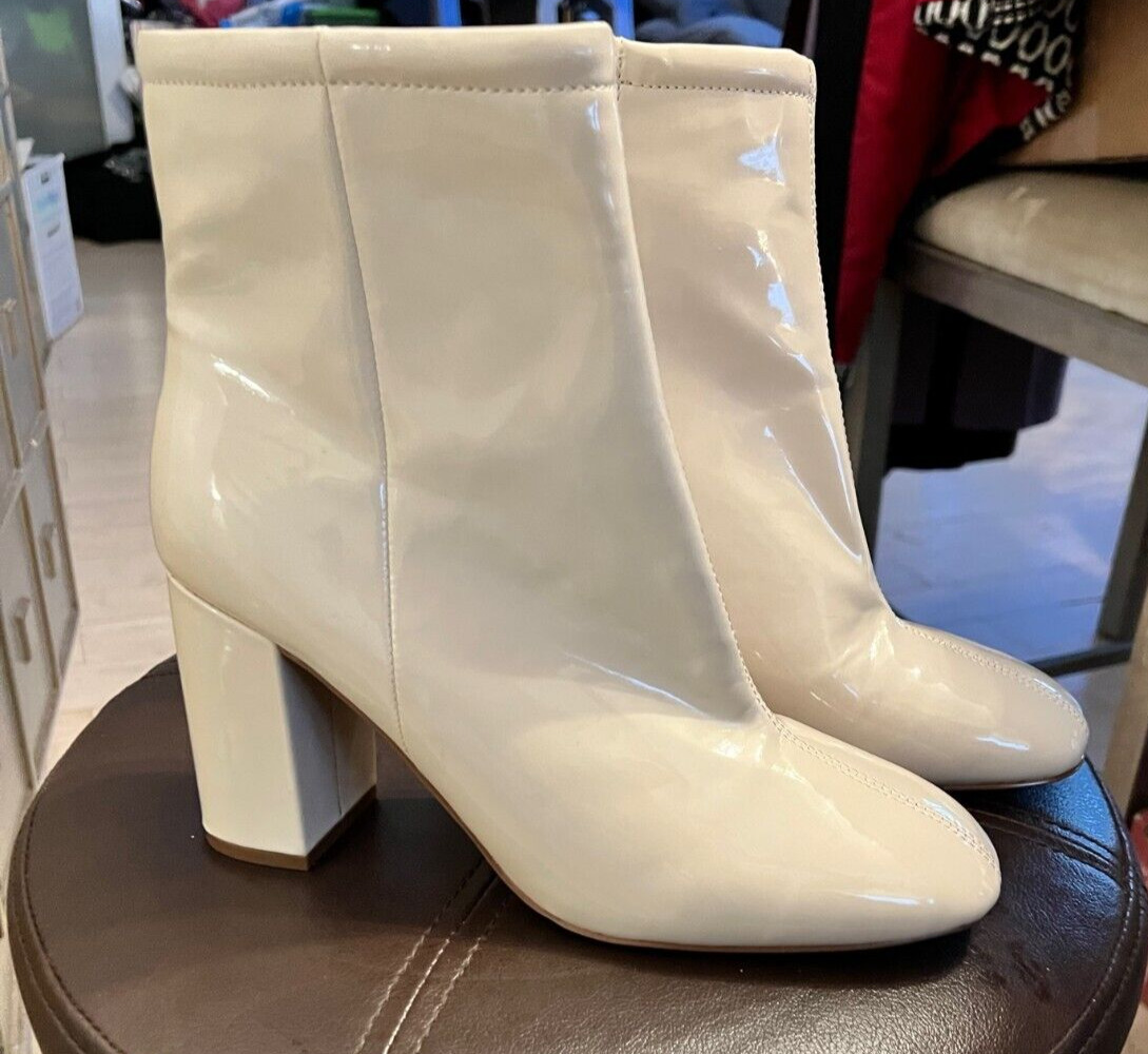Urban Outfitters Seamed Patent Booties Ankle Boots White Beige Size 9
