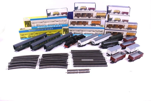PIKO 41 tlg. Zug-Set Dampflok NS 98002 Personenwagen Güterwagen Gleise Spur H0