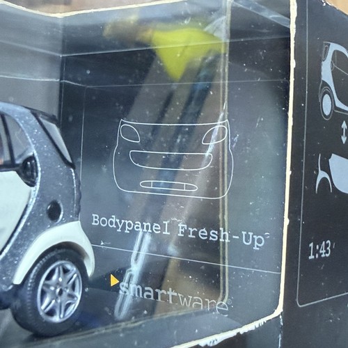 Smart City Coupe Model Car 1:43 in Case BRAND NEW + Bodypanel Fresh Up Kit ⭐️ - Picture 10 of 10