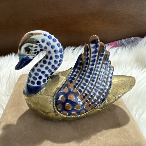 Arte popular mexicano vintage Tonala cerámica pintada a mano con cisne de latón - Imagen 6 de 12