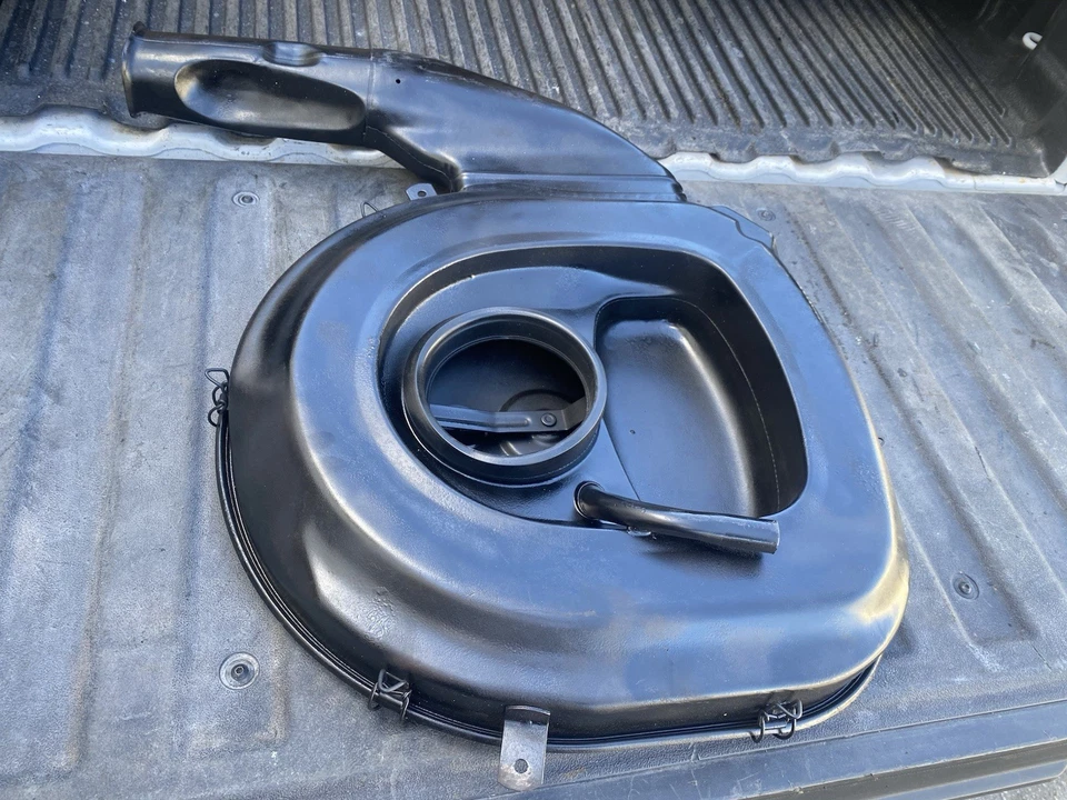 Conjunto de filtro de aire Mercedes Benz R107 C107 350SL 450SL SLC 1972-75 FABRICANTE DE EQUIPOS ORIGINALES Foto 4 de 4