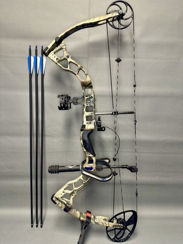 Diamond By Bowtech Outlaw - RH - 29” - 70# Mossy Oak Finish