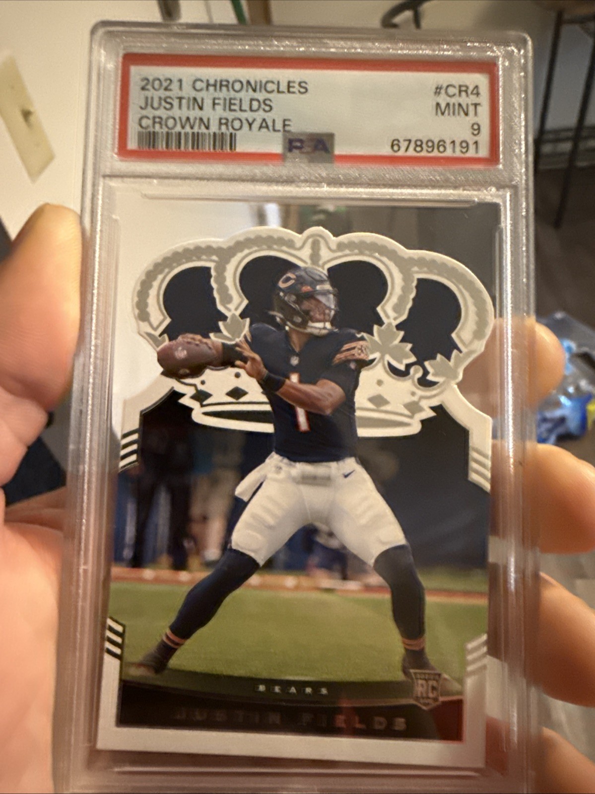 2021 Panini Chronicles - Crown Royale Rookie Justin Fields #CR-4 (RC)
