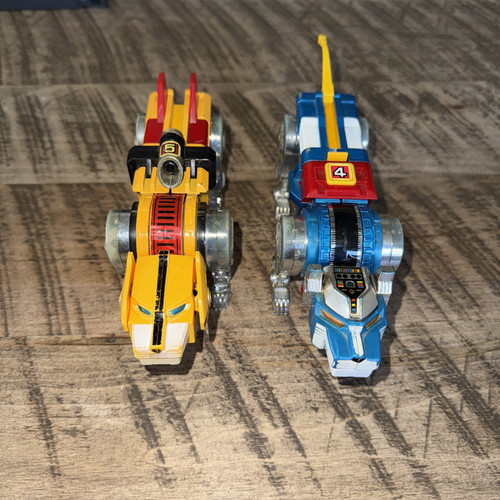 Vintage Diecast 1981 GB-36 Voltron Blue/Yellow Lion Made Japan #4 Toy Y & K