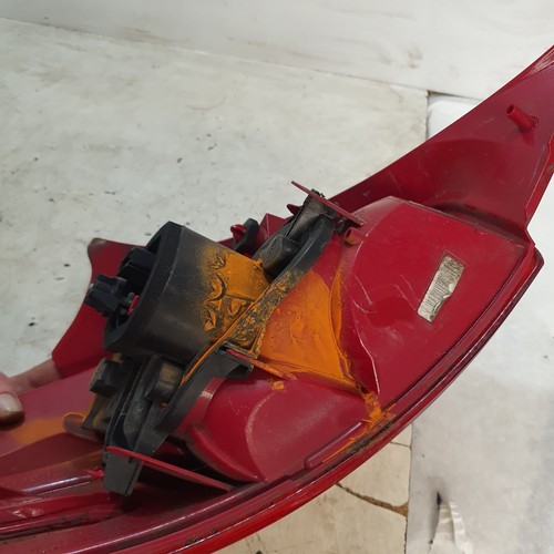 PILOTO TRASERO DERECHO PEUGEOT 208 3 PUERTAS O/S LADO CONDUCTOR 9672628380 2012-2016 - Imagen 10 de 10