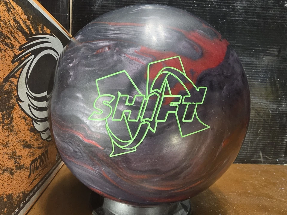 Storm Mighty Shift 15 lb Overseas Bowling ball New in Original Box - Image 2 of 4