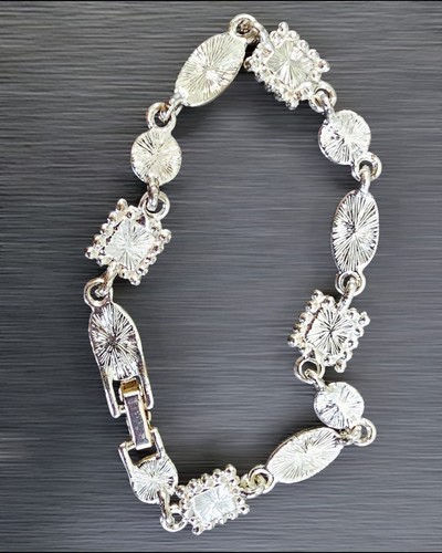 Lot Of 4 Silver Tone Rhinestone Link Chain Bracelets Hearts Polished - Picture 5 of 10