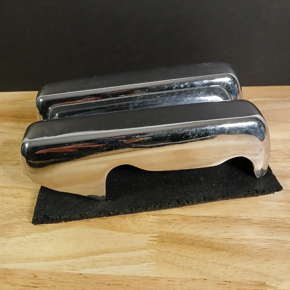 Par de protetores de para-choque L+R 1966-1967 Ford Bronco fabricante de equipamento original - Imagem 3 de 4