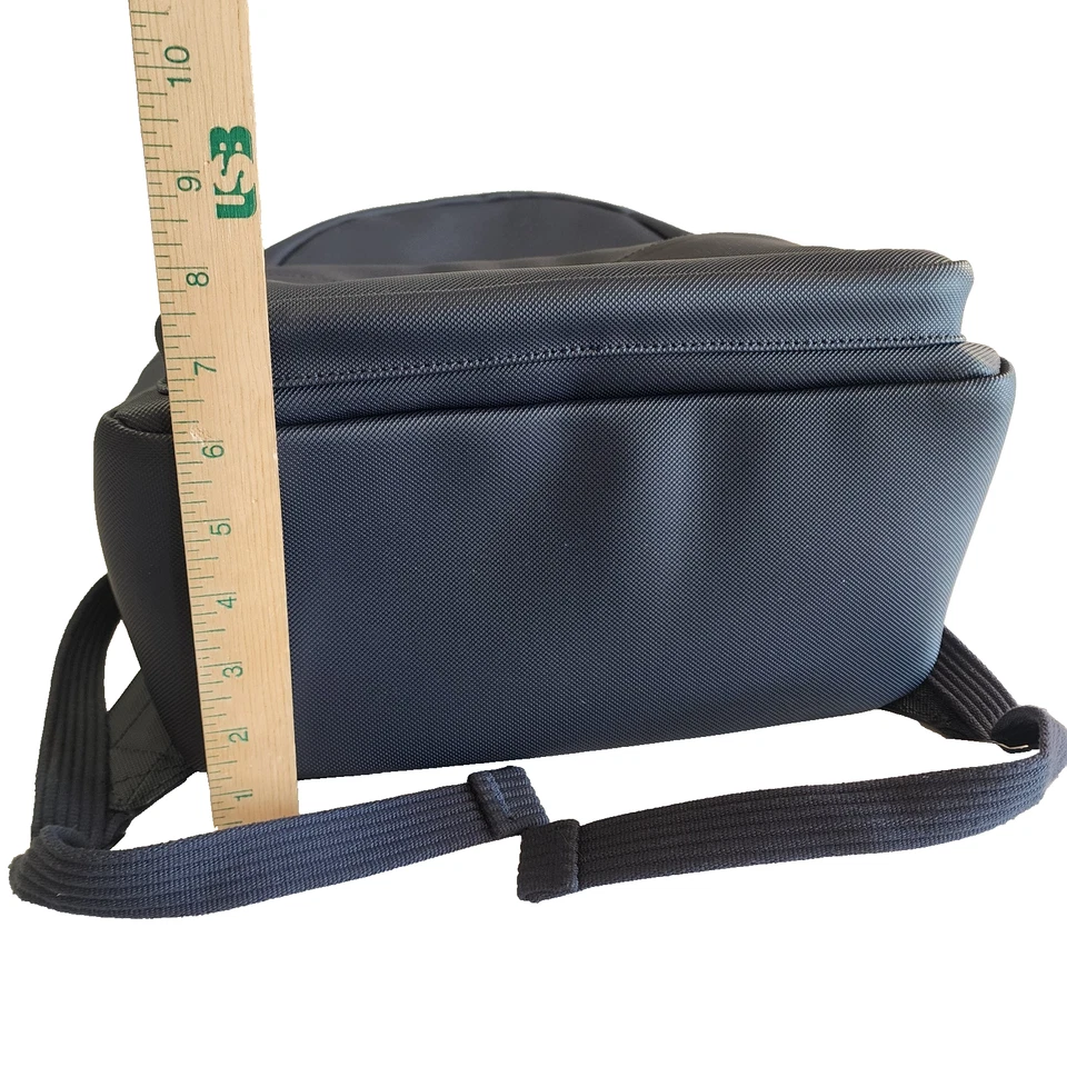 Mochila Lacoste azul marino con bolsillo para portátil Foto 4 de 4