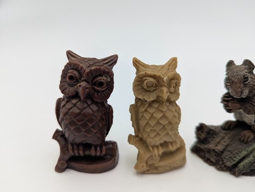 VINTAGE 70er Jahre NEAL DEATON EULE & EICHHÖRNCHEN FIGUREN + 2 ANDERE RESIN EULEN - Bild 2 von 9