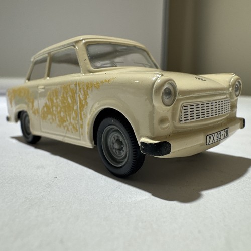 Vitesse Trabant Der Trabi 1:43 Diecast Model 06400 Cream Beige East German Car - Picture 3 of 14