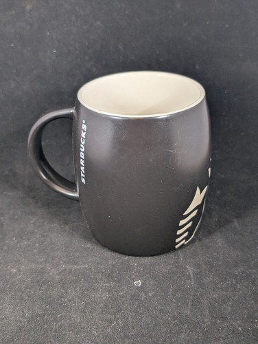 Starbucks Coffee 2011 Barrel Mug Black and White Etched Mermaid Siren Logo 14 Oz - Picture 2 of 5