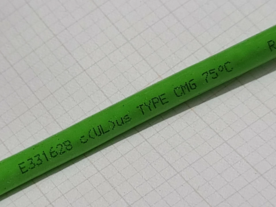 Cable Ethernet industrial Lutze 104338 26/4P S/FTP blindado CAT6A verde/25 pies Foto 3 de 4