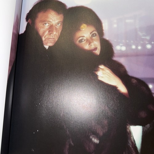 FOREVER ELIZABETH ICONIC PHOTOGRAPHERS ON A LEGENDARY STAR. - Imagen 4 de 22