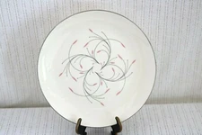 HOMER LAUGHLIN CAPRI USA Rhythm Shape RY172 10 1/4" Dinner Plates (Set of 4)