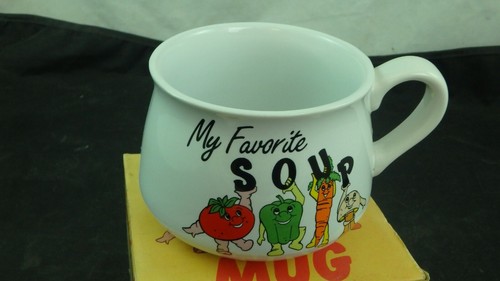 "My Favorite Soup" Anthropomorphic Vegetables ๐ฅ Ceramic Vintage Mug Cup In Box - Picture 3 of 5