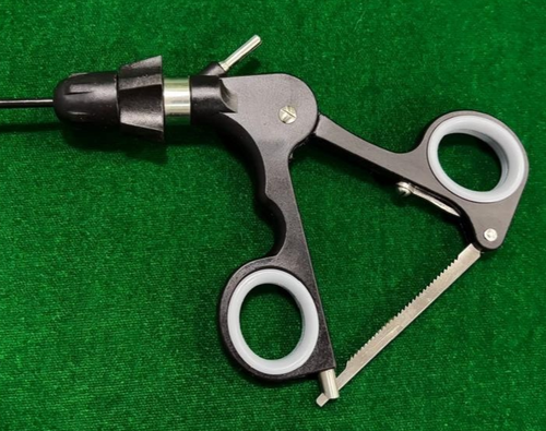Césped laparoscópico pediátrico fenestrado 3mmx200mm con cable reutilizable - Imagen 12 de 12