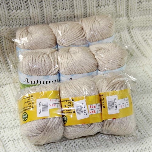 AIP Sale 9 balls x50g DIY Hand Knitting Yarn Soft Scarves Wool Silk Velvet 26 - Picture 3 of 14