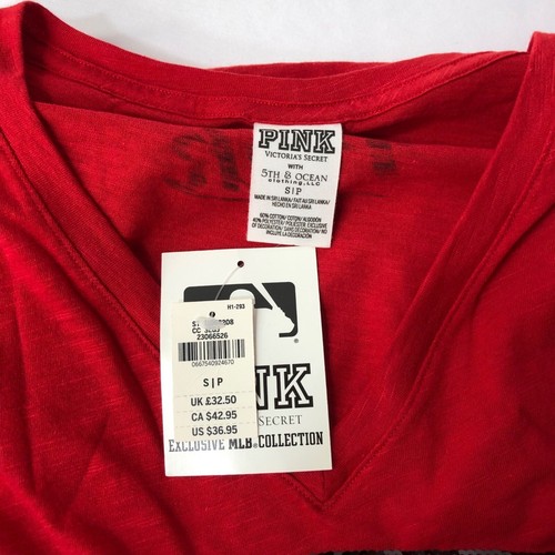 CAMISETA ROSA VICTORIA'S SECRET REDS EQUIPO DE BÉISBOL CUELLO EN V PEQUEÑA NUEVA CON ETIQUETAS - Imagen 4 de 8