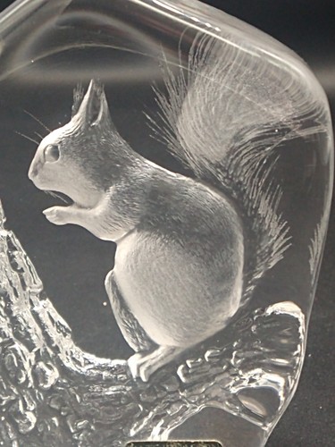 Mats Jonasson Lead Crystal Engraved Red Squirrel 3280 Paperweight Signed Sweden - Picture 11 of 11