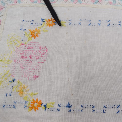 Cross Stitch Shelf Dresser Centerpiece Scarf Rectangle Floral Hand Embroidery - Foto 9 di 10