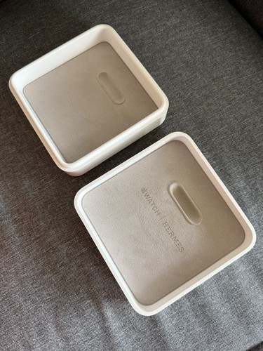 HERMES Apple Watch SERIES 2 42MM - Photo 18 sur 19